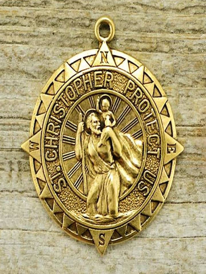 18 Kt Solid Yellow Gold St. Christopher Catholic Medal Compass Necklace Pendant