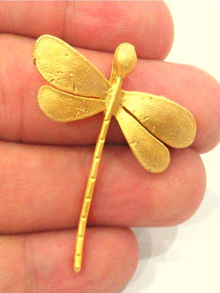 GOLD BUTTERFLY PENDANT